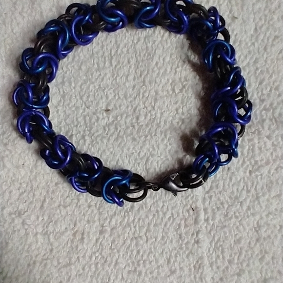 Blue black anodized large link bracelet - Picture 1 of 3